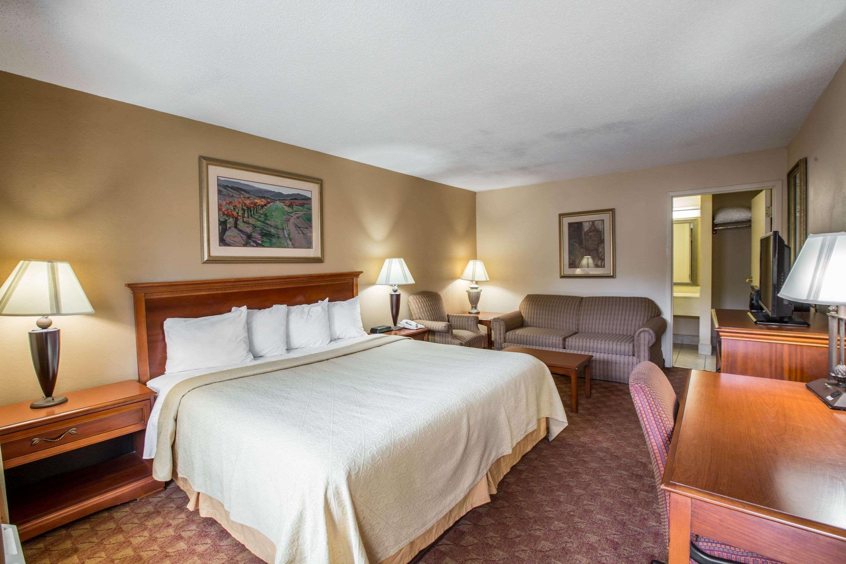 Quality Inn & Suites Hanes Mall Winston-Salem Ngoại thất bức ảnh