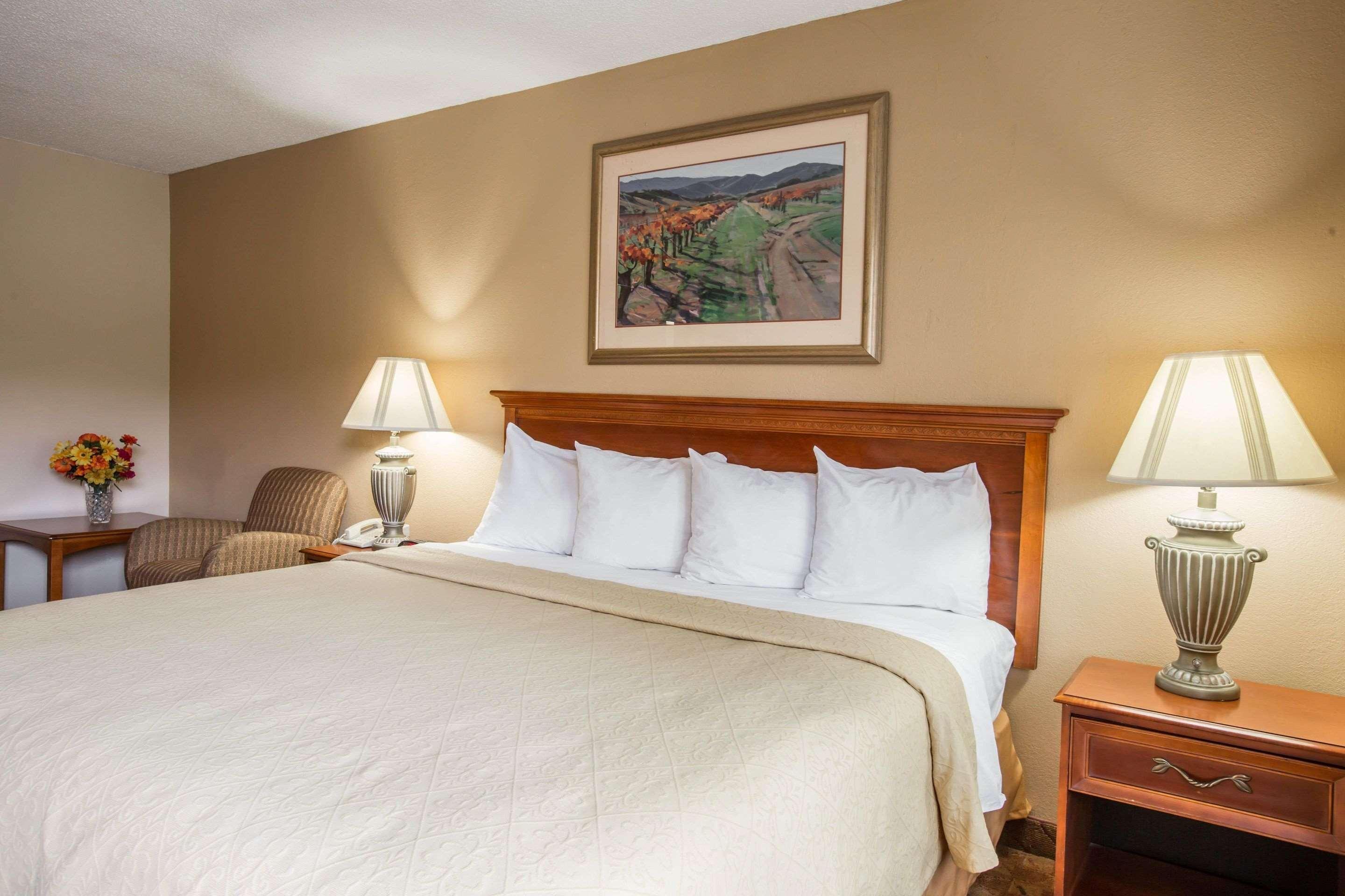 Quality Inn & Suites Hanes Mall Winston-Salem Ngoại thất bức ảnh
