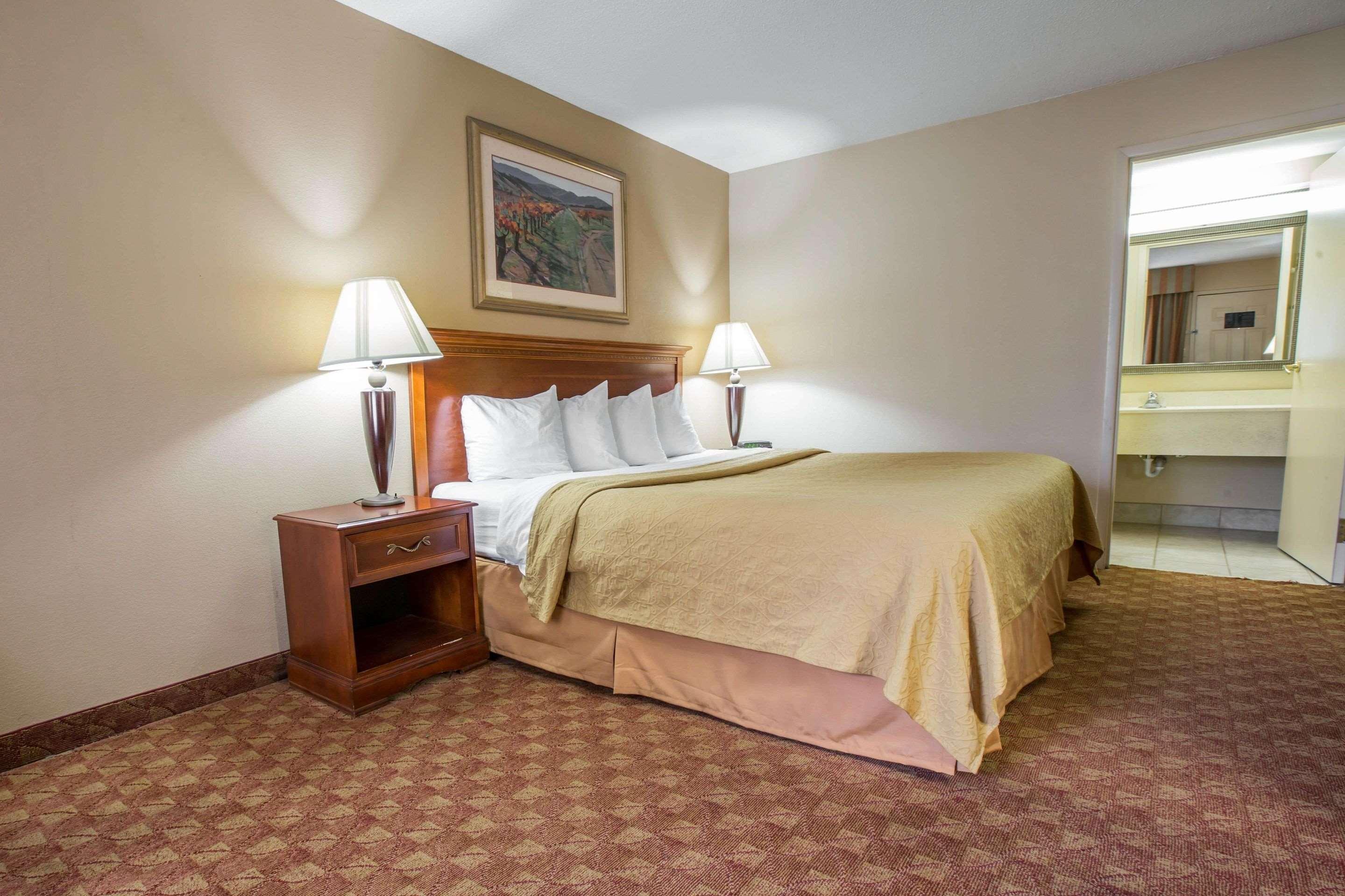 Quality Inn & Suites Hanes Mall Winston-Salem Ngoại thất bức ảnh