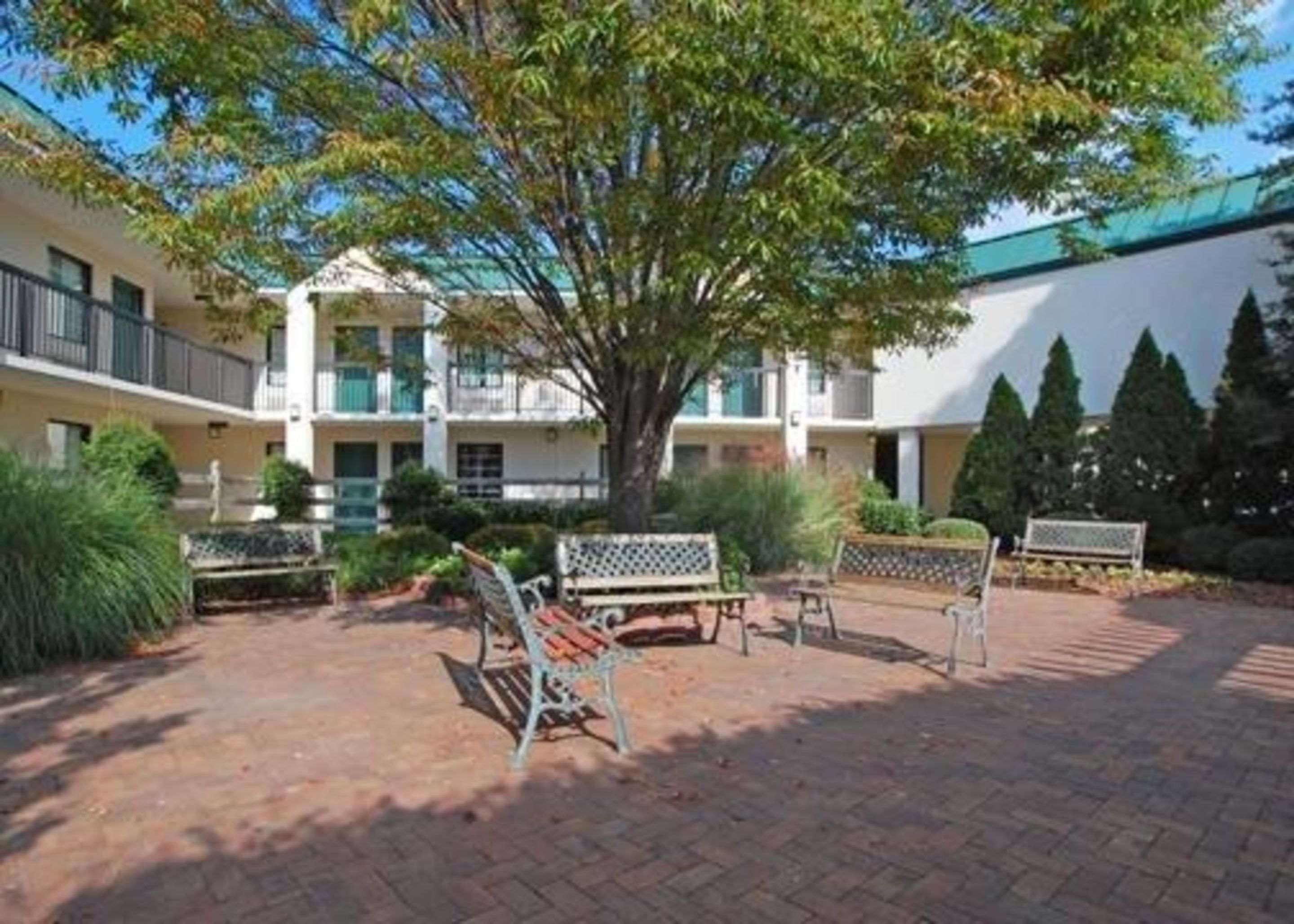 Quality Inn & Suites Hanes Mall Winston-Salem Ngoại thất bức ảnh